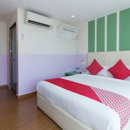 Oyo 419 City Boutique Hotel Bangi Kültér fotó