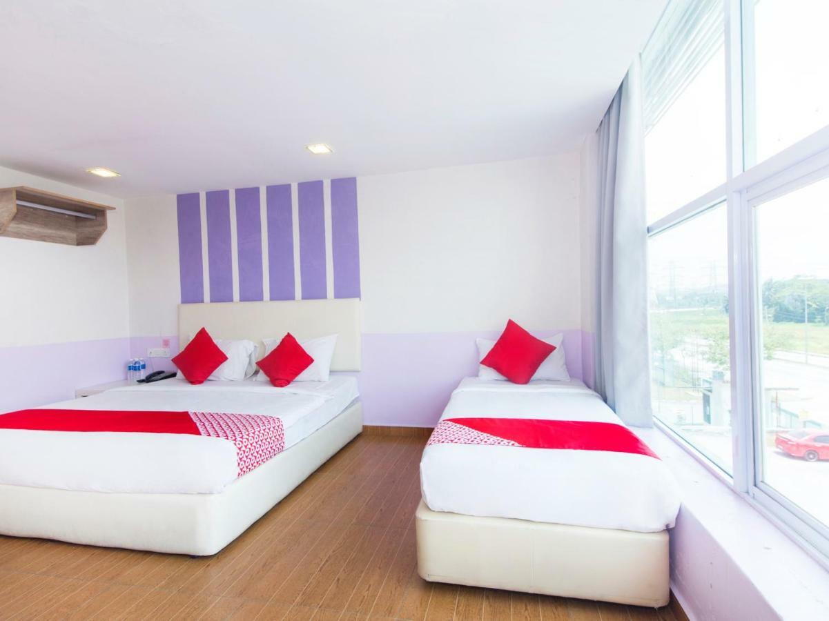 Oyo 419 City Boutique Hotel Bangi Kültér fotó