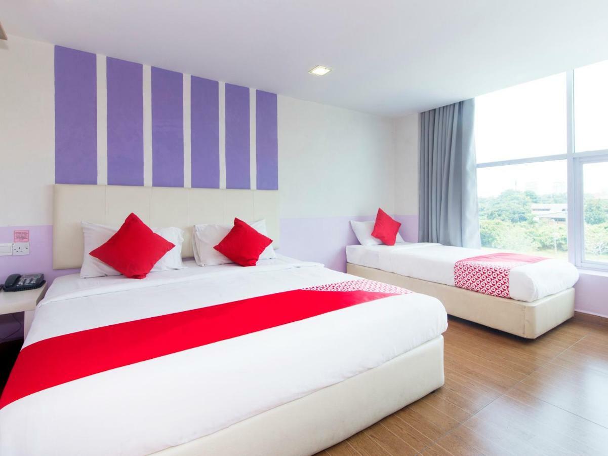 Oyo 419 City Boutique Hotel Bangi Kültér fotó