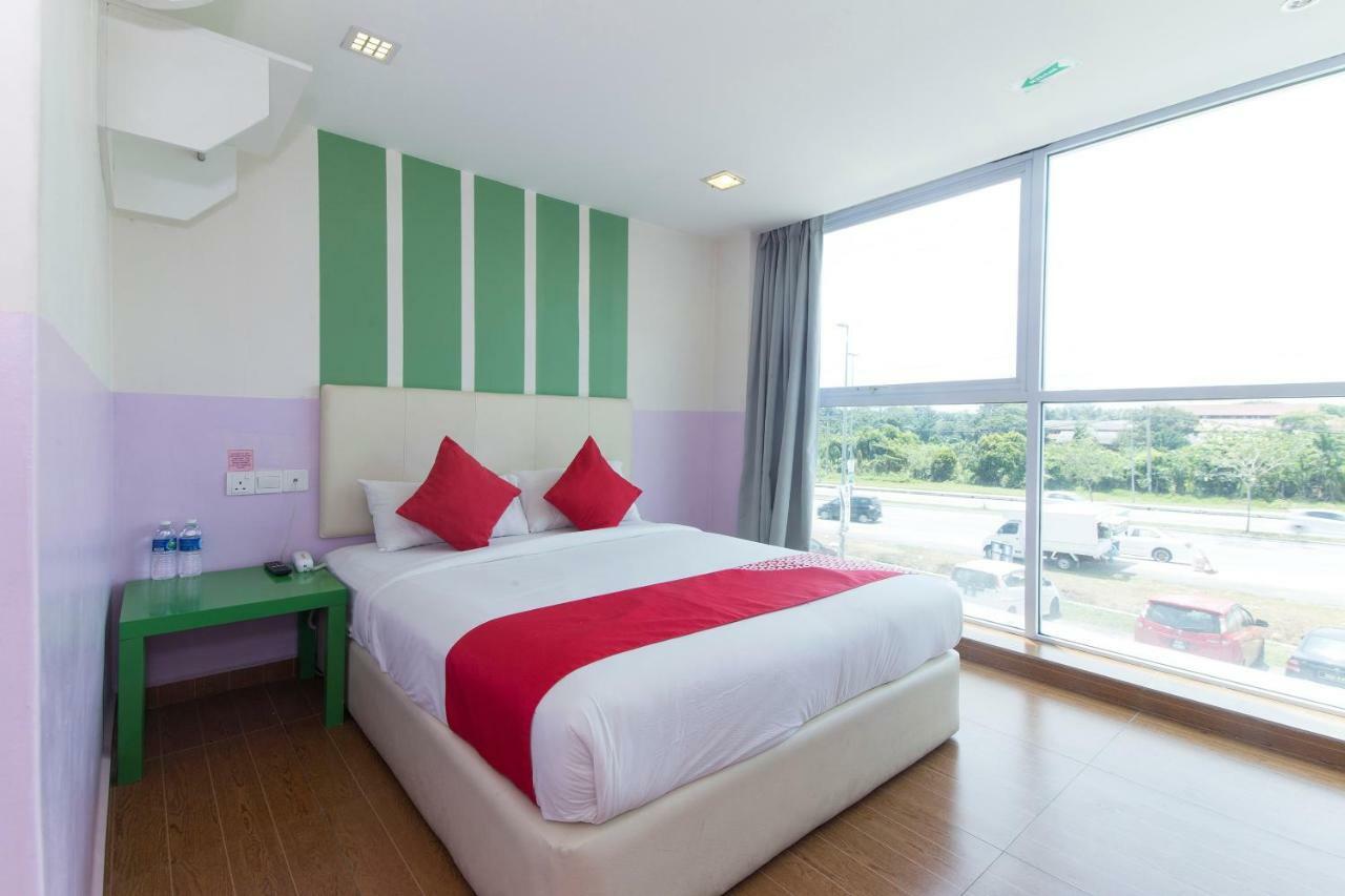Oyo 419 City Boutique Hotel Bangi Kültér fotó
